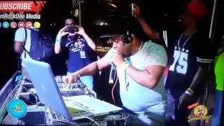 LIKKLE SHABBA BEAT TONY MATTERHORN WIG AND DRESS AT REGGAE SUMFEST HEAVY WEIGHT SOUND CLASH 2017