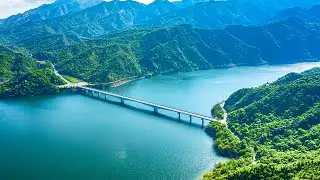 Autumn cycling with scenic Great Wall views in Beijing
