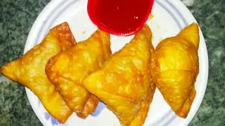 Sweet corn & green gram sprouts samosa