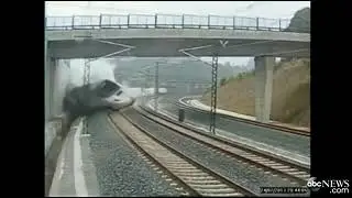 Spain Train Derailment Video 2013: Shocking Crash Kills At Least 77, Caught on Tape #2022