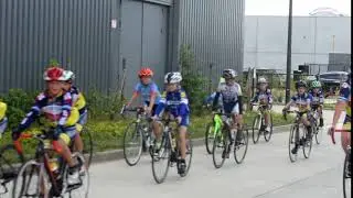Jeugd wielerteam in Waregem.