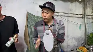 Gấu lé gõ bo cho khách giao lưu