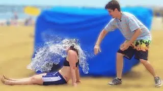 Шалость, бросающая в людей шарики с водой