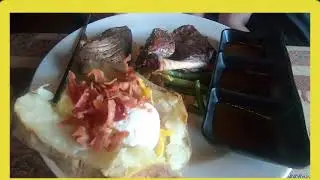 USA. SASKATOON  СПЕЦИАЛЬНЫЙ РЕСТОРАН. Saskatoon Lodge RESTAURANT.