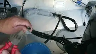 Boot Linder Arkip 460 - Einbau Handpumpe / Benzinpumpe zur Versorgung des Au&szlig;enborders (Suzuki 60PS)