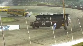 Figure 8 Bus Race, 2019 Eve of Destruction, Kaukauna Wisconsin