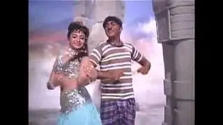 HUM KALI HAN TU KAYA.