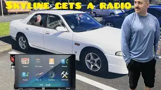 The R33 Skyline Gets A New Radio!!