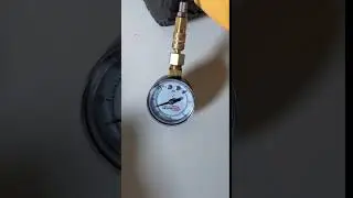 Earth Mover 870K ruhiger Manometer mit Pumpe von Modellhydraulik Kampshoff