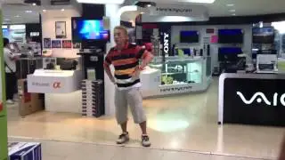 SENQ rival rampaging Karamunsing outlet (HD)