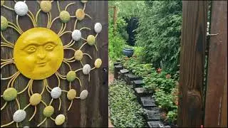 Adding an accent wall to the landscape in the most charming fashion.