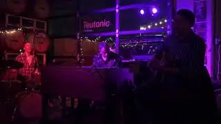 Tony Monaco Live - Root Down
