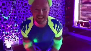 Ravercise aerotone 1. Neon glow aerobics and a little body conditioning