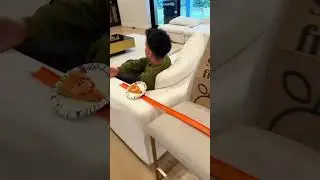 Pizza Delivery At Home 😳😂