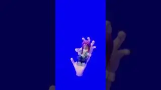 What do i name this video 🙃 #roblox #edits #cool #rainbow #dancing#hand