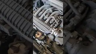 OIL PRESSURE LIGHT ON I CAN'T BELIEVE WHAT I FOUND 😳 #automobile #mechanic #cars #shorts #viralvideo