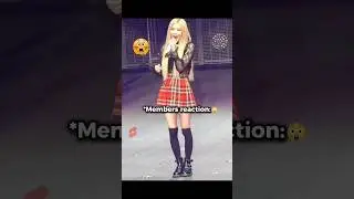 Jisoo surprised her members on stage with her unique style!😍🤣 wait for end #blackpink #shorts#jisoo