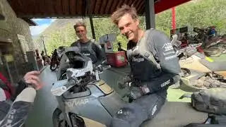 Rodibook con Sinewan y Ducatis acabada! Dia ES-PEC-TA-CU-LAR