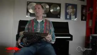 Snap Dragon Tripper Professional: Folding Travel Guitar  Introduction