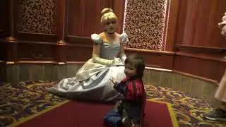 Little Prince Charming Meeting Cinderella - Royal Hall, Disneyland