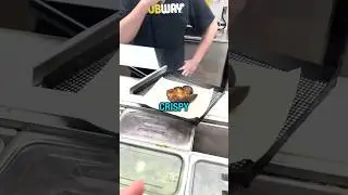 Он постоянно просит работника метро поджарить его сэндвич 🥪
