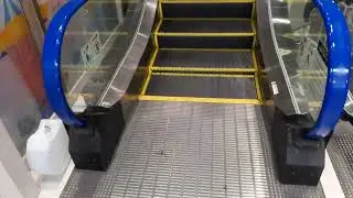 西友　ドンキホーテ　行徳駅前　千葉県　エスカレーター　