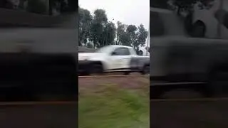 Carro caiu da ponte! #carros #chuvas #saiudaponte #saiudapista #flagrante #uniaodavitoria #transito