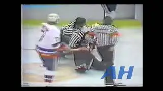 NHL Dec. 26, 1981 Bob Bourne,NYI v Ken Linseman,PHI x2 Clips New York Islanders Philadelphia Flyers