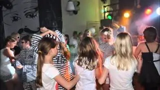 clip zwart wit feest