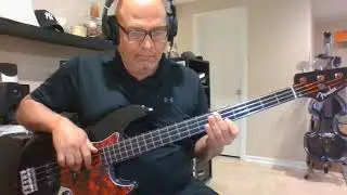Ojos (Cover), Fender Jazz bass.