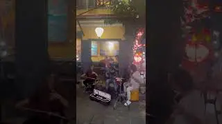 Vietnamese Fiddle (Dan Nhi) Street Performance (Basically the Same As An Erhu)