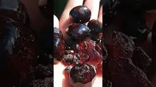 Гранат пироп и альмандин