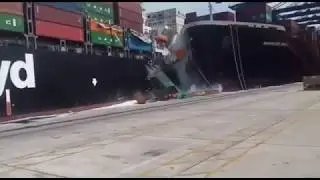 ship accident at karachi port pakistan,