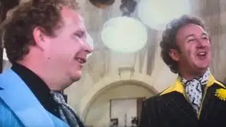 Superman (1978) Superman breaks down door and confronts Lex Luthor - (in reverse)