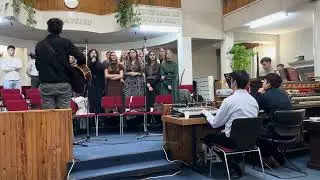 Ninge pe străzi 