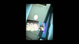 Motorola RAZR maxx V6: Product Demo