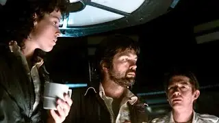 Mother detects an unknown transmission scene  |  Alien(1979)