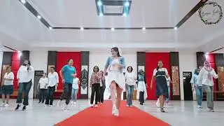 TOR MONITOR KETUA YANG BARU LEBE GACOR / CHOREO @dianvinorita5481 / By @borneolovelylinedance 
