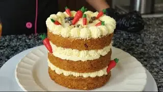 Carrot Cake/Torta de Zanahoria Súper Húmeda con Crema de Queso Irresistible.