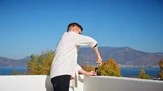 How to install the antenna on a wall or roof