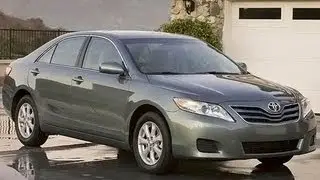 Обзор и запуск Toyota Camry 2011 года выпуска, 2,5 л, 4-цилиндровый двигатель