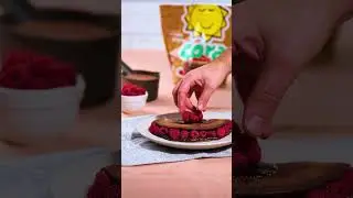 Cora restaurants - Chocolate raspberry cr&ecirc;pes recipe