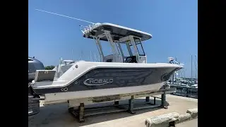 Used 2020 Robalo R272 27 ft Center Console Boat For Sale In Jacksonville, FL: Walkaround