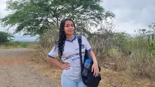 HOJE ANGELINA FOI PARA A ESCOLA