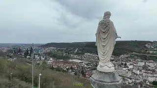 les hauts fourneaux et statue notre dame de Hayange