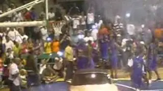 Espectacular salto, sobre un bmw z4 and1live gimnasio de la asuncion cimg2803 .wmv