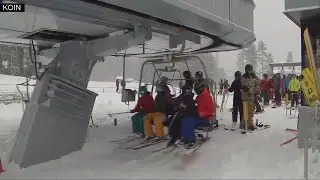 2 feet in 2 days: Fresh powder coats Mt Hood Meadows