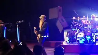 ZZ TOP LIVE BOOTLEG Concert Footage (Gimme All Your Lovin) @ Ornage County Fair 8/15/2010