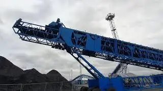 Mobile telescopic Stacker for dry bulk cargo