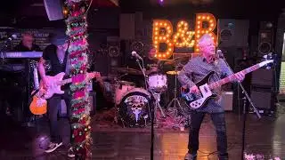 12-Dudley Taft & Jonathan Grooms/“Red Barchetta” Paws For A Cause benefiting STAF
